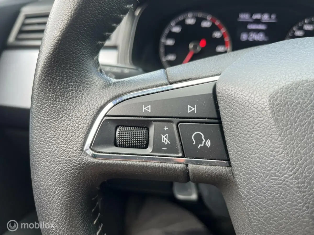 1.0 TSI Style Business Intense Plus*NAVI*CRUISE*