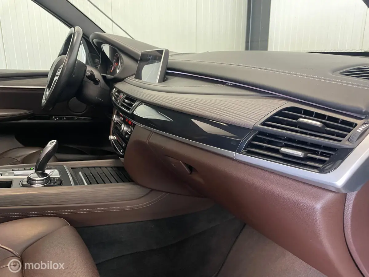 xDrive50i High Executive | NAP | 7 persoons | 449PK