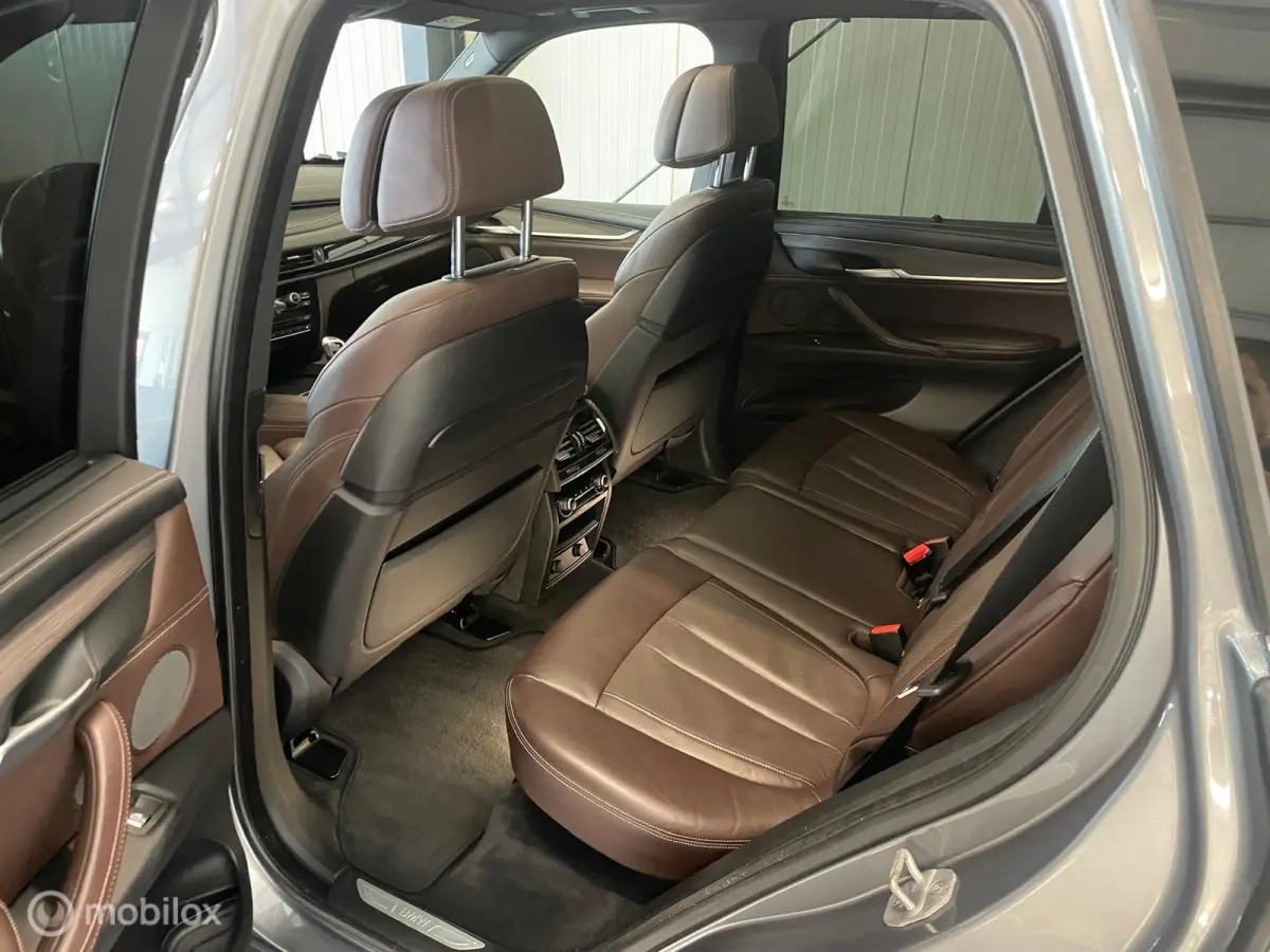 xDrive50i High Executive | NAP | 7 persoons | 449PK