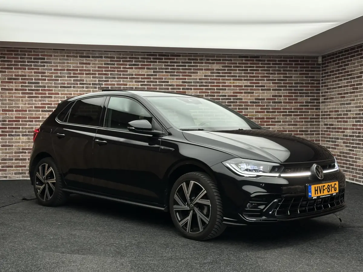 1.0 TSI R-Line Business | Dak| IQ Light| Keyless| Navi|