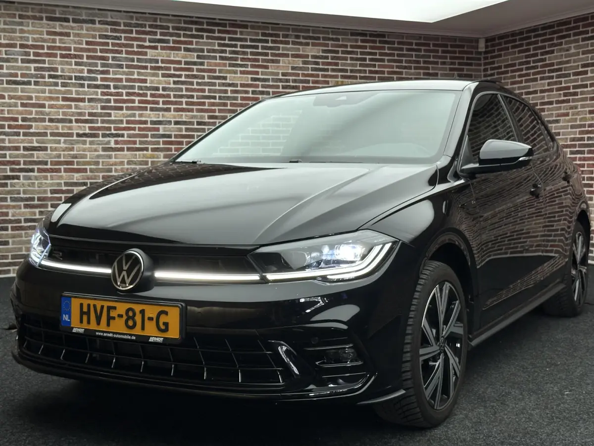 1.0 TSI R-Line Business | Dak| IQ Light| Keyless| Navi|