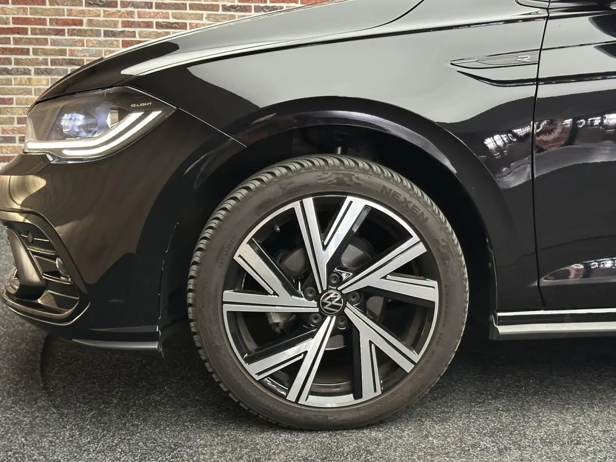 1.0 TSI R-Line Business | Dak| IQ Light| Keyless| Navi|