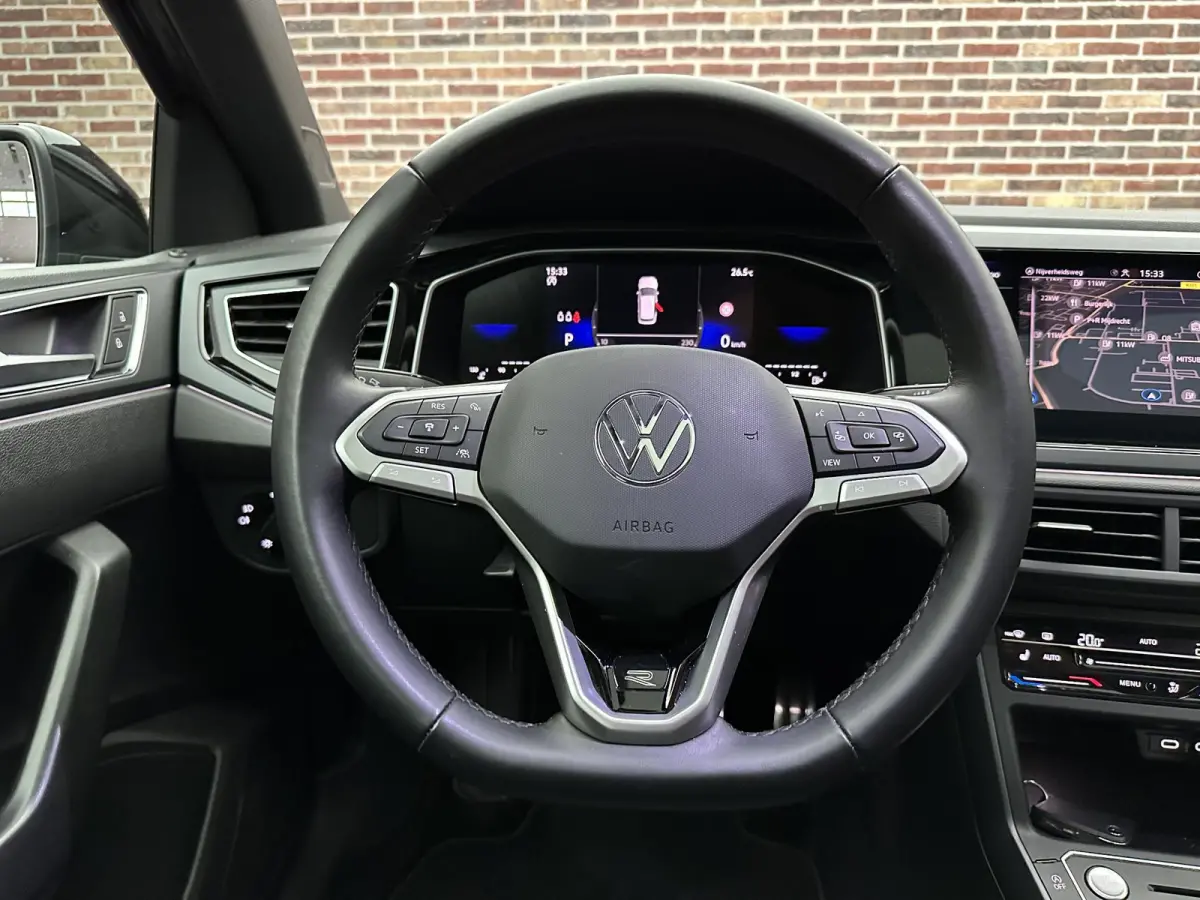1.0 TSI R-Line Business | Dak| IQ Light| Keyless| Navi|