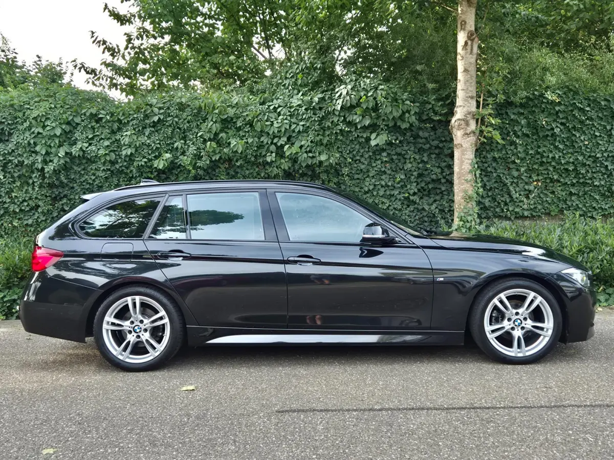 M Sport INCL BTW Apple CarPlay Trekhaak Zwart LED Evo GR Navi 2e eigenaar Breedset M Velgen Garantie