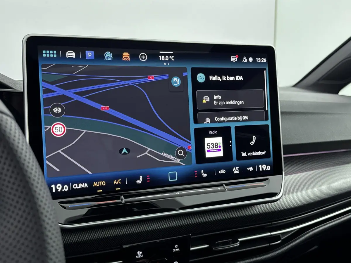 1.5 eTSI R-Line Edition | Panoramadak | Black Style Pakket | 19" Lichtmetalen Velgen | Elektrische Achterklep | Stoelverwarming | Carplay | 360 Camera | LED Matrix | all weather banden |