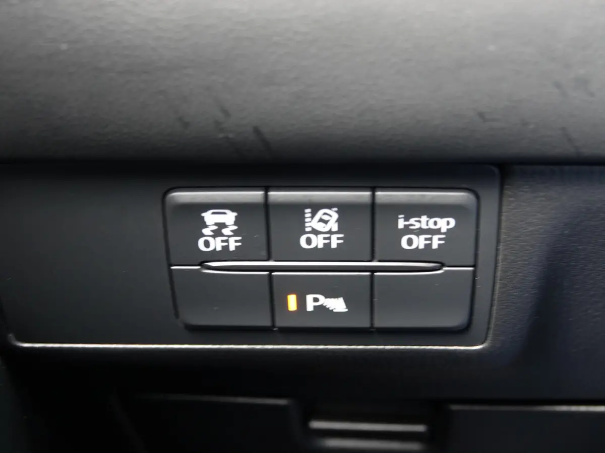 2.0 SkyActiv-G 165PK Comfort AUTOM. | HUD | NAVI | DODE HOEK | ECC | ACC