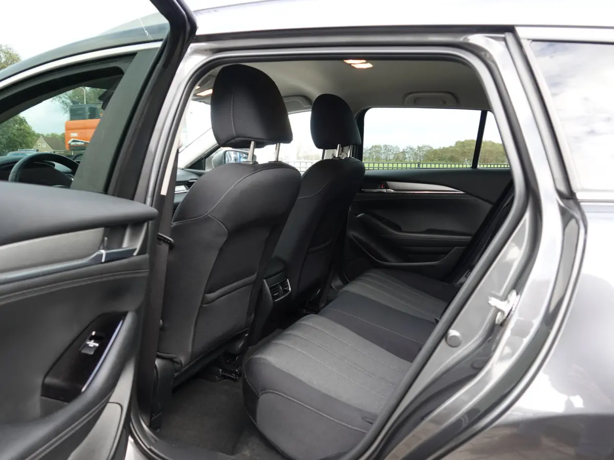 2.0 SkyActiv-G 165PK Comfort AUTOM. | HUD | NAVI | DODE HOEK | ECC | ACC