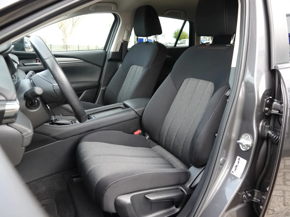 2.0 SkyActiv-G 165PK Comfort AUTOM. | HUD | NAVI | DODE HOEK | ECC | ACC