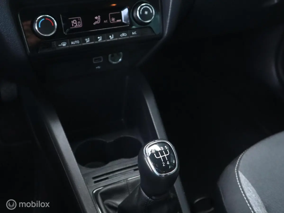 TSI 95 PK B Edition Navigatie|Stoelverw|PDC V+A|Cruise|Carplay|DAB|DonkerGlas|16''LMV