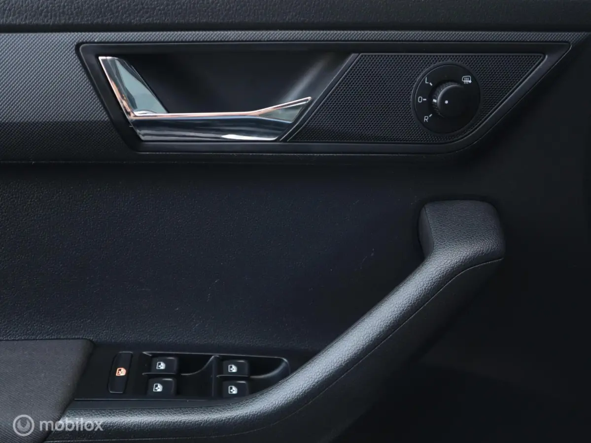 TSI 95 PK B Edition Navigatie|Stoelverw|PDC V+A|Cruise|Carplay|DAB|DonkerGlas|16''LMV