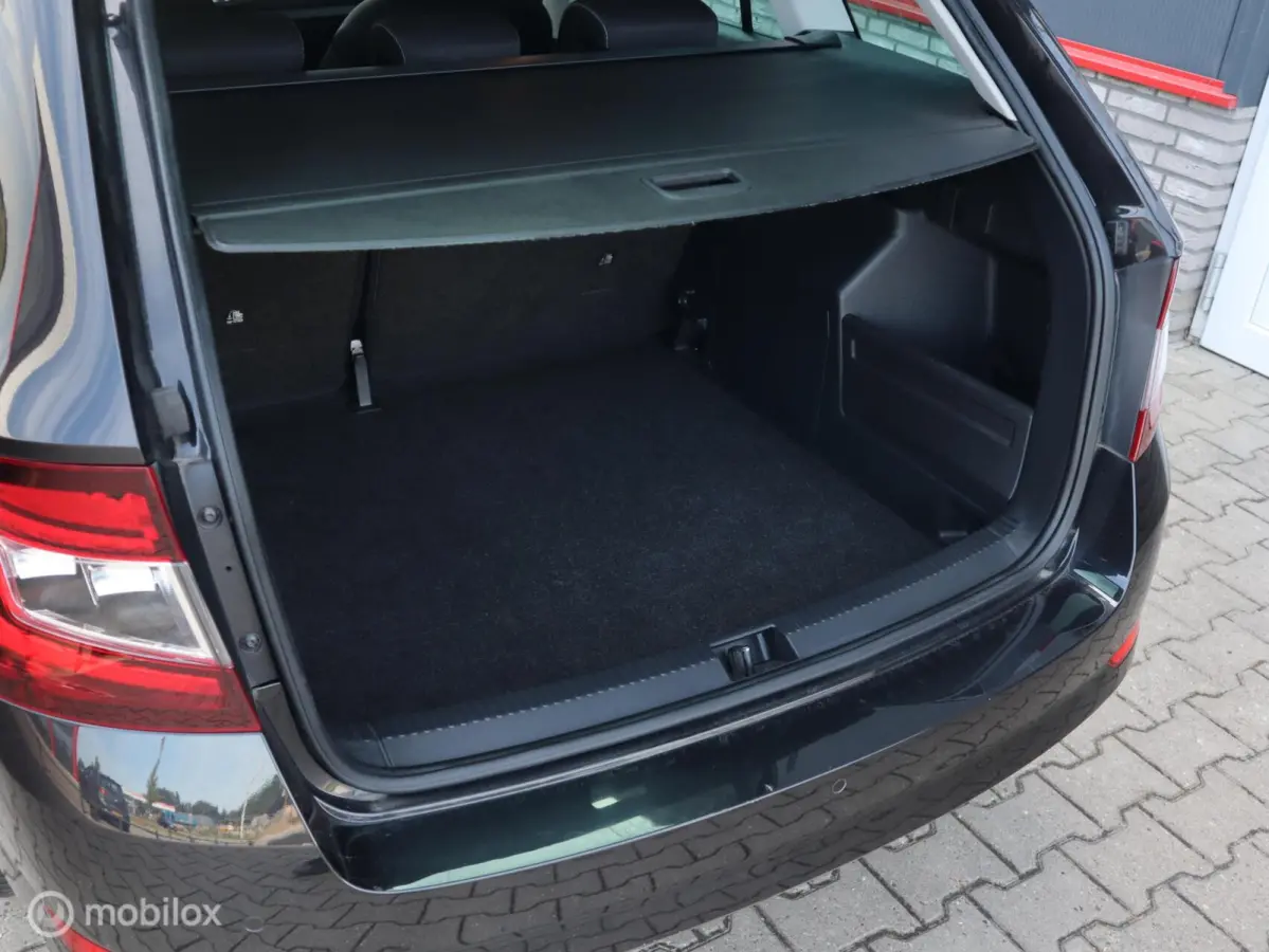 TSI 95 PK B Edition Navigatie|Stoelverw|PDC V+A|Cruise|Carplay|DAB|DonkerGlas|16''LMV