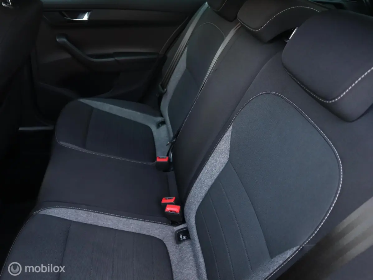 TSI 95 PK B Edition Navigatie|Stoelverw|PDC V+A|Cruise|Carplay|DAB|DonkerGlas|16''LMV