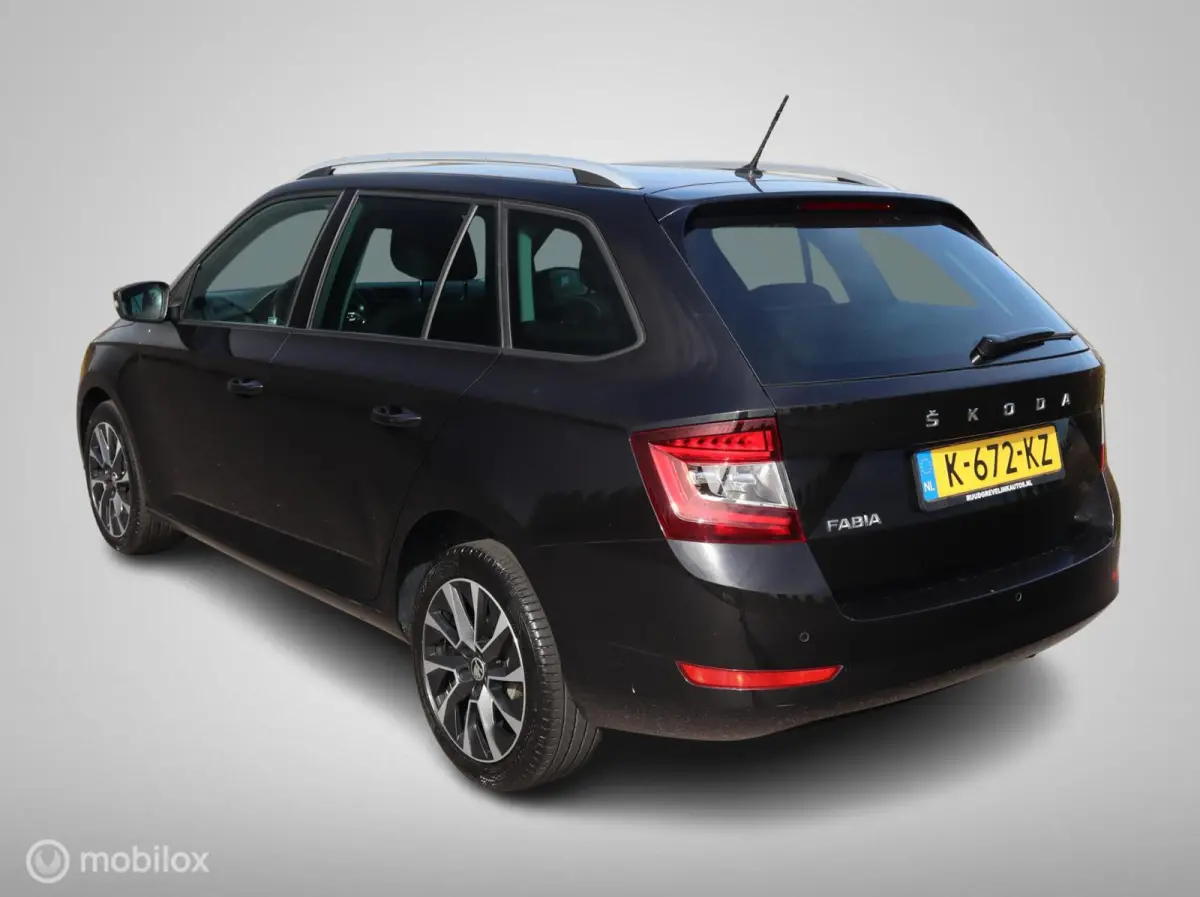 TSI 95 PK B Edition Navigatie|Stoelverw|PDC V+A|Cruise|Carplay|DAB|DonkerGlas|16''LMV