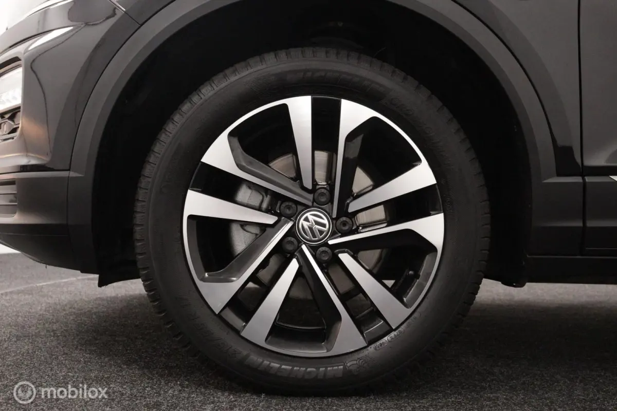 1.5 TSI 150 Pk Sport| DSG Automaat | Standkachel | Elec. achterklep | Stoel verwarming | Michelin all seasons | DEALER-STAAT