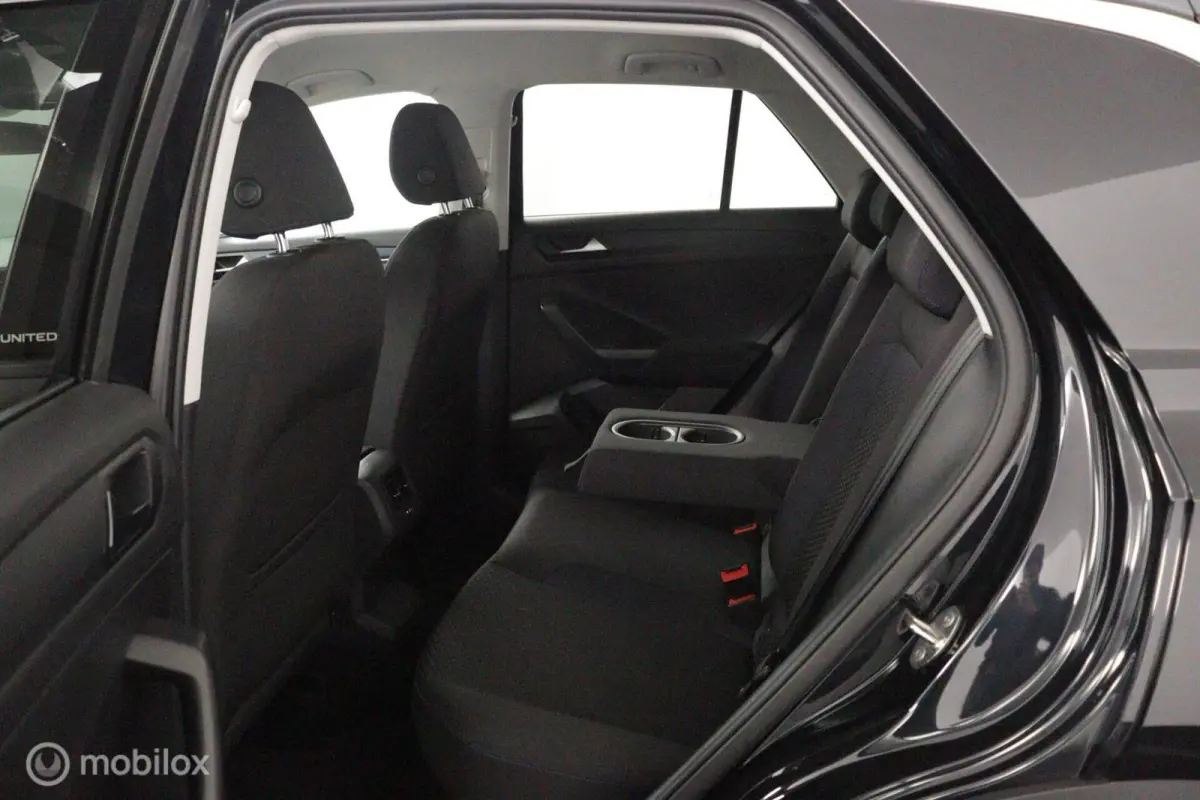 1.5 TSI 150 Pk Sport| DSG Automaat | Standkachel | Elec. achterklep | Stoel verwarming | Michelin all seasons | DEALER-STAAT