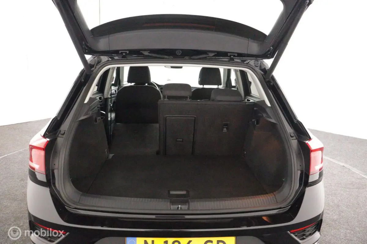 1.5 TSI 150 Pk Sport| DSG Automaat | Standkachel | Elec. achterklep | Stoel verwarming | Michelin all seasons | DEALER-STAAT