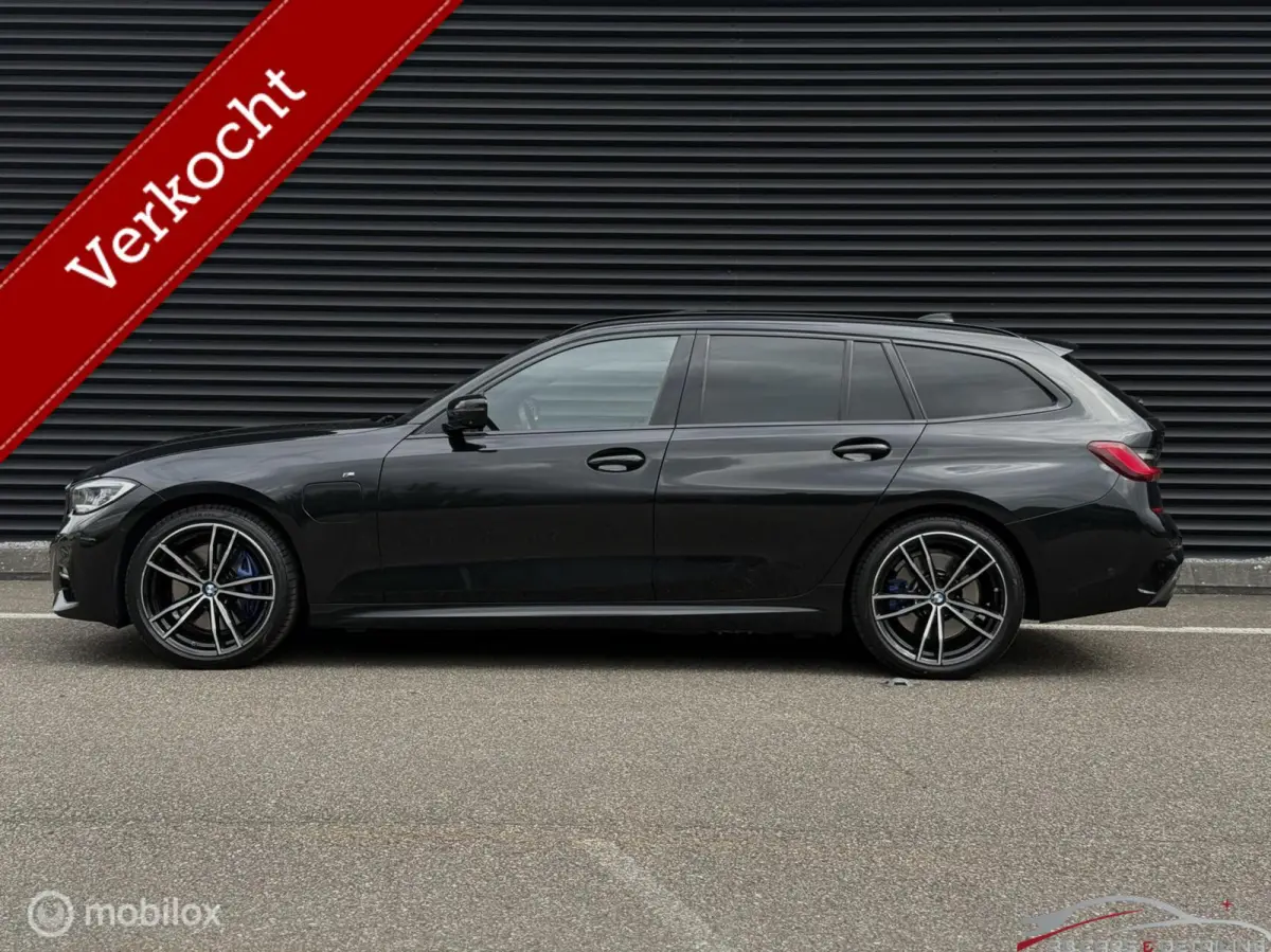 330e M-Sport, BTW, FullOption, Laser, HK