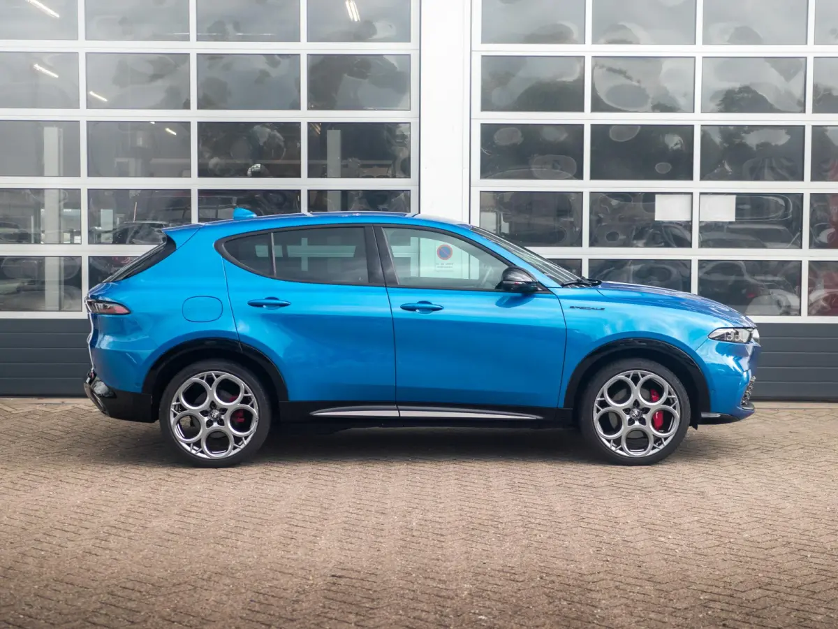 Plug-In Hybrid Q4 280pk Edizione Speciale | Technology Pack | Winter Pack | Blu Misano