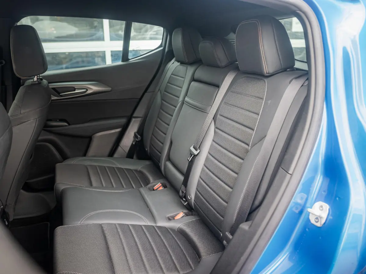 Plug-In Hybrid Q4 280pk Edizione Speciale | Technology Pack | Winter Pack | Blu Misano