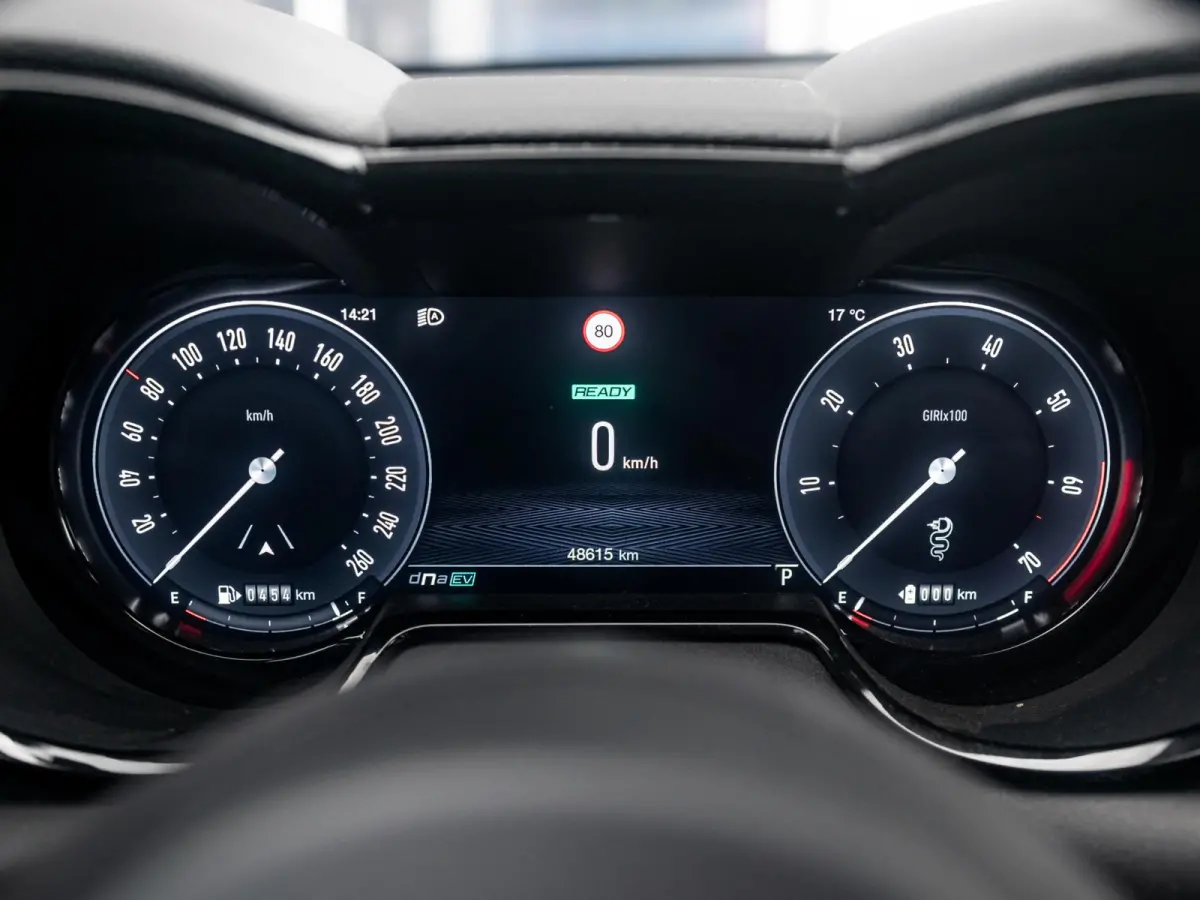 Plug-In Hybrid Q4 280pk Edizione Speciale | Technology Pack | Winter Pack | Blu Misano