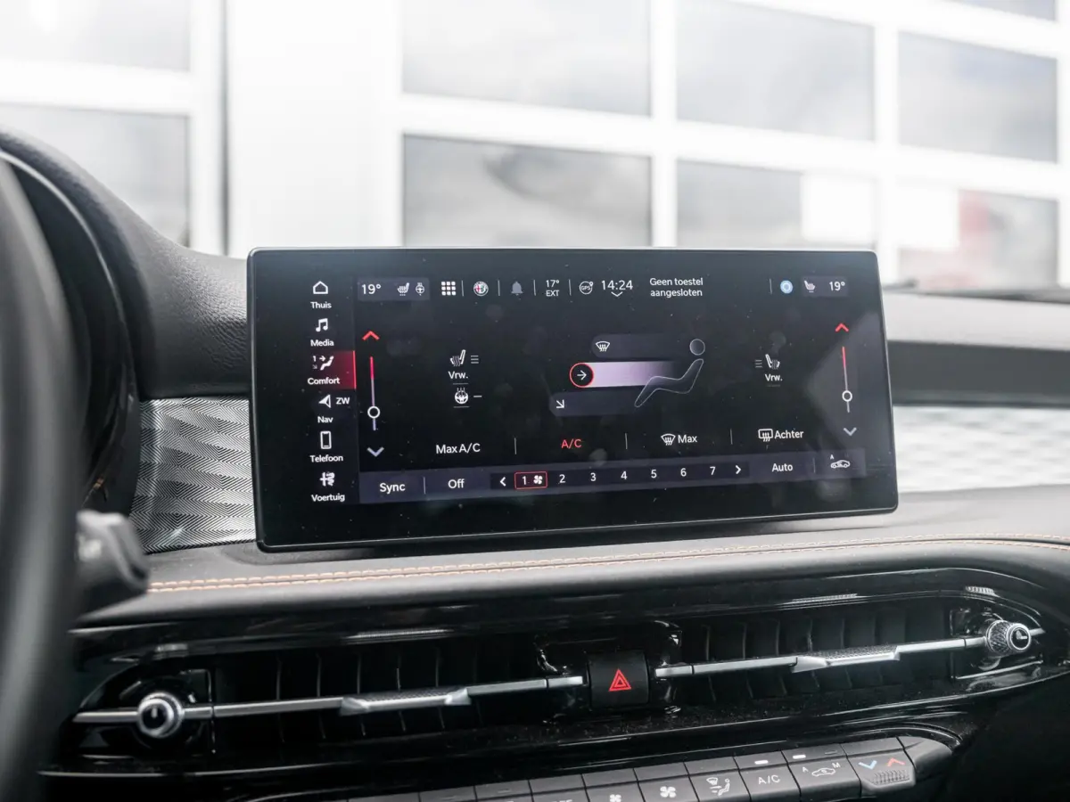 Plug-In Hybrid Q4 280pk Edizione Speciale | Technology Pack | Winter Pack | Blu Misano