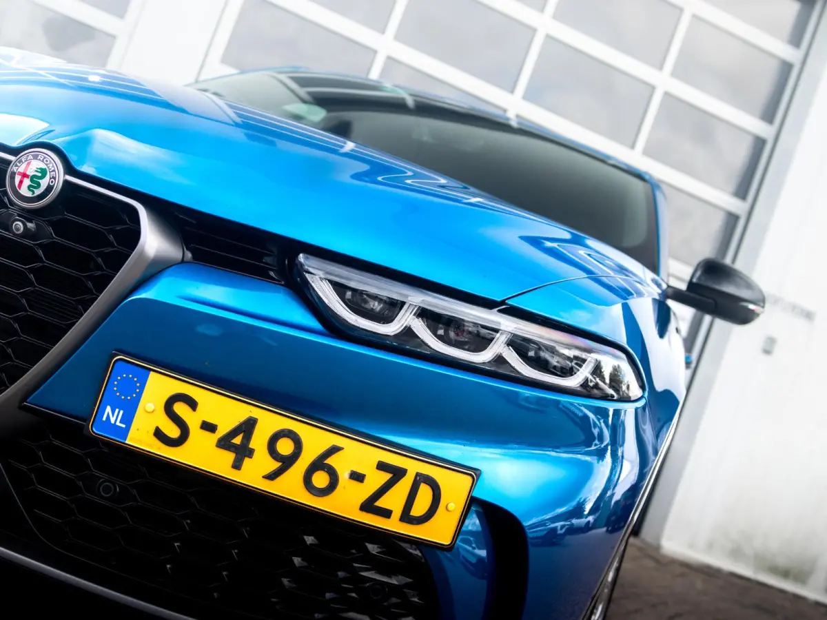 Plug-In Hybrid Q4 280pk Edizione Speciale | Technology Pack | Winter Pack | Blu Misano