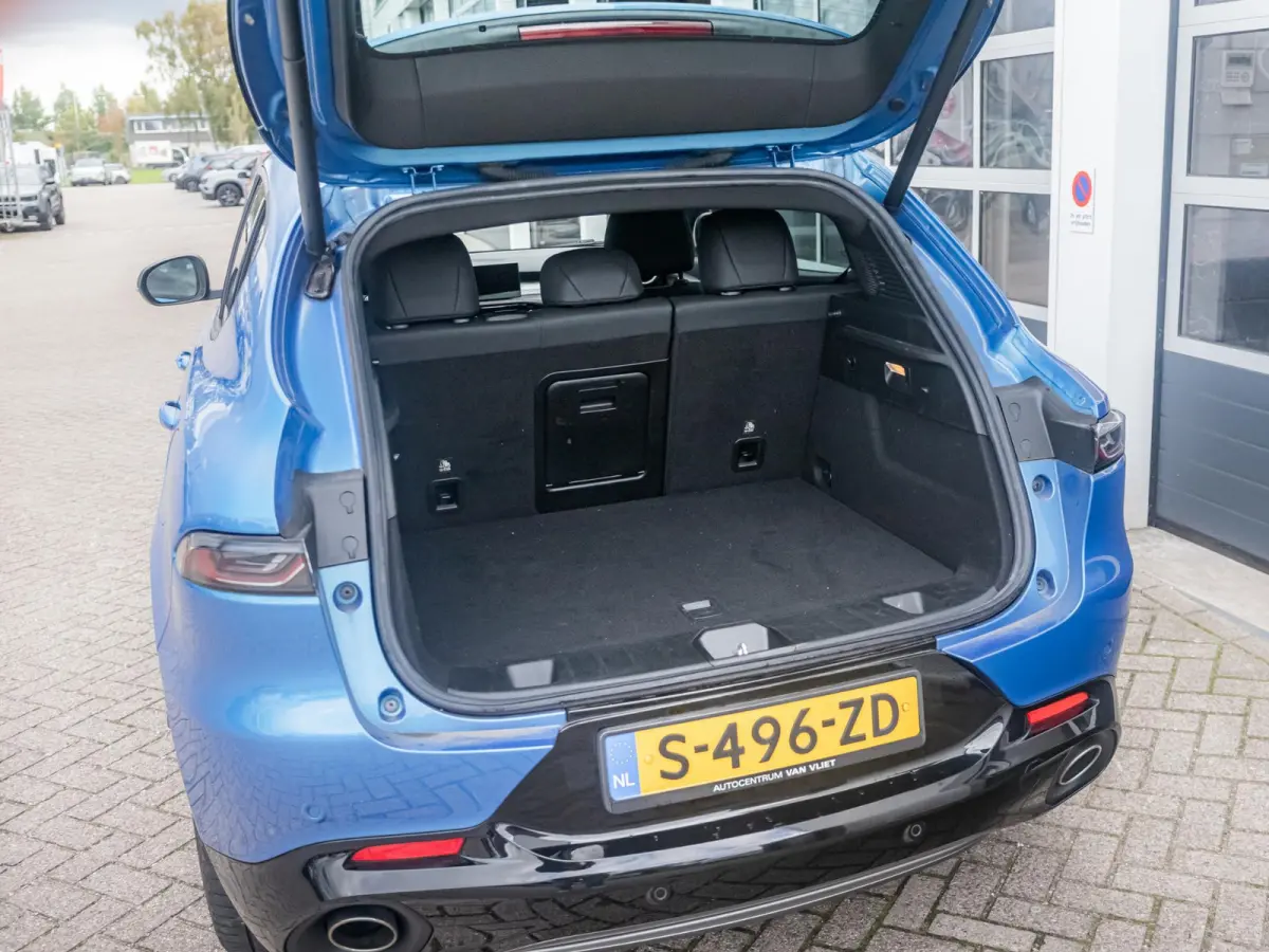 Plug-In Hybrid Q4 280pk Edizione Speciale | Technology Pack | Winter Pack | Blu Misano