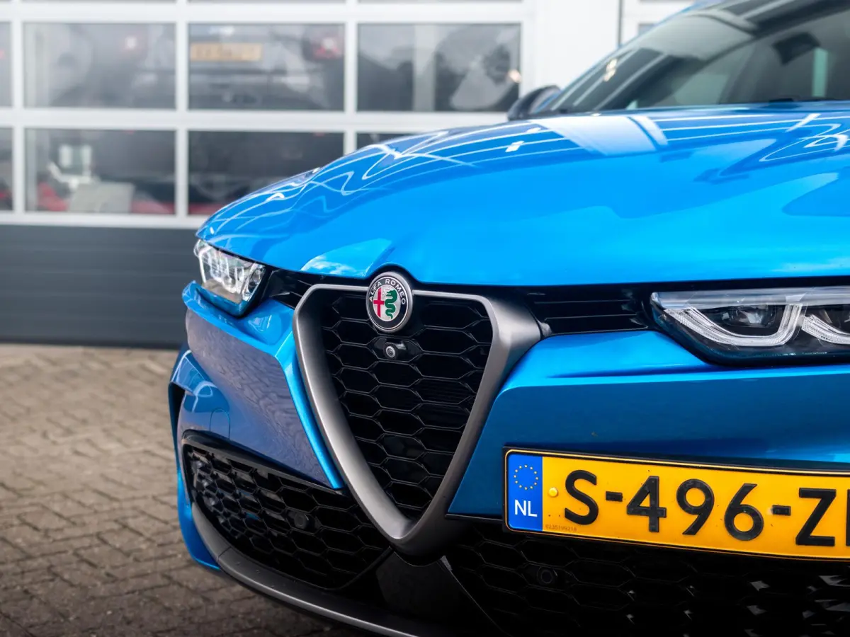 Plug-In Hybrid Q4 280pk Edizione Speciale | Technology Pack | Winter Pack | Blu Misano