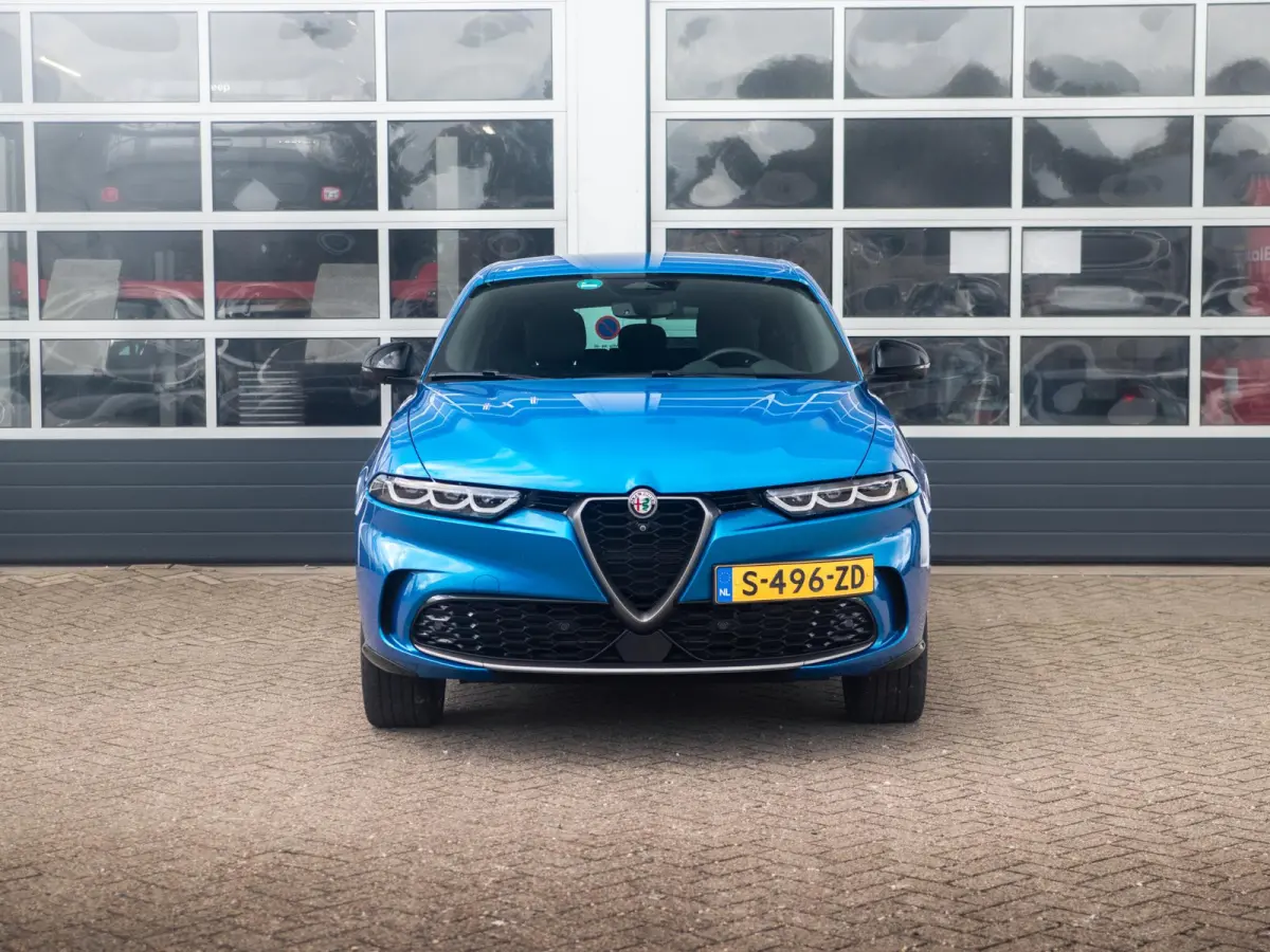 Plug-In Hybrid Q4 280pk Edizione Speciale | Technology Pack | Winter Pack | Blu Misano