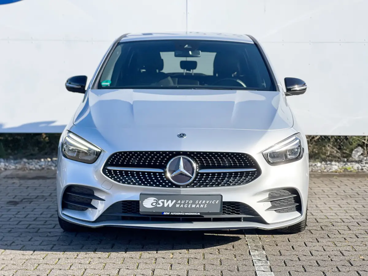 200 Business Solution AMG | Night | Camera | Sfeerverlichting | MBUX