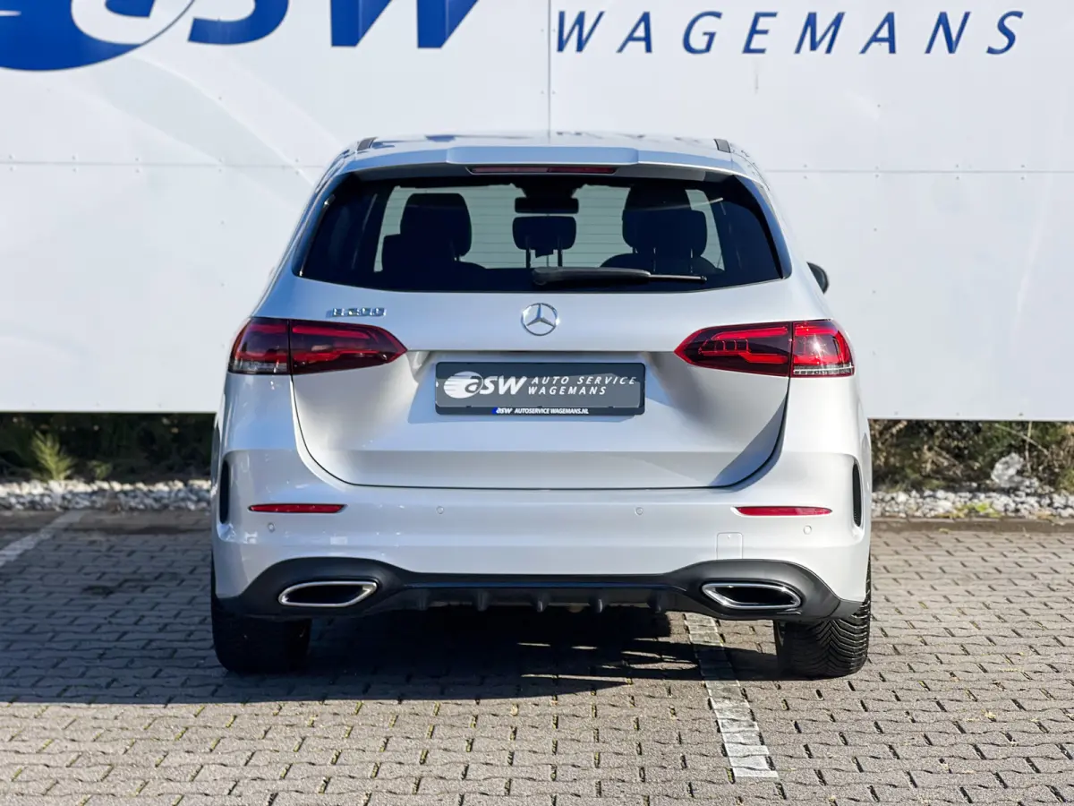 200 Business Solution AMG | Night | Camera | Sfeerverlichting | MBUX