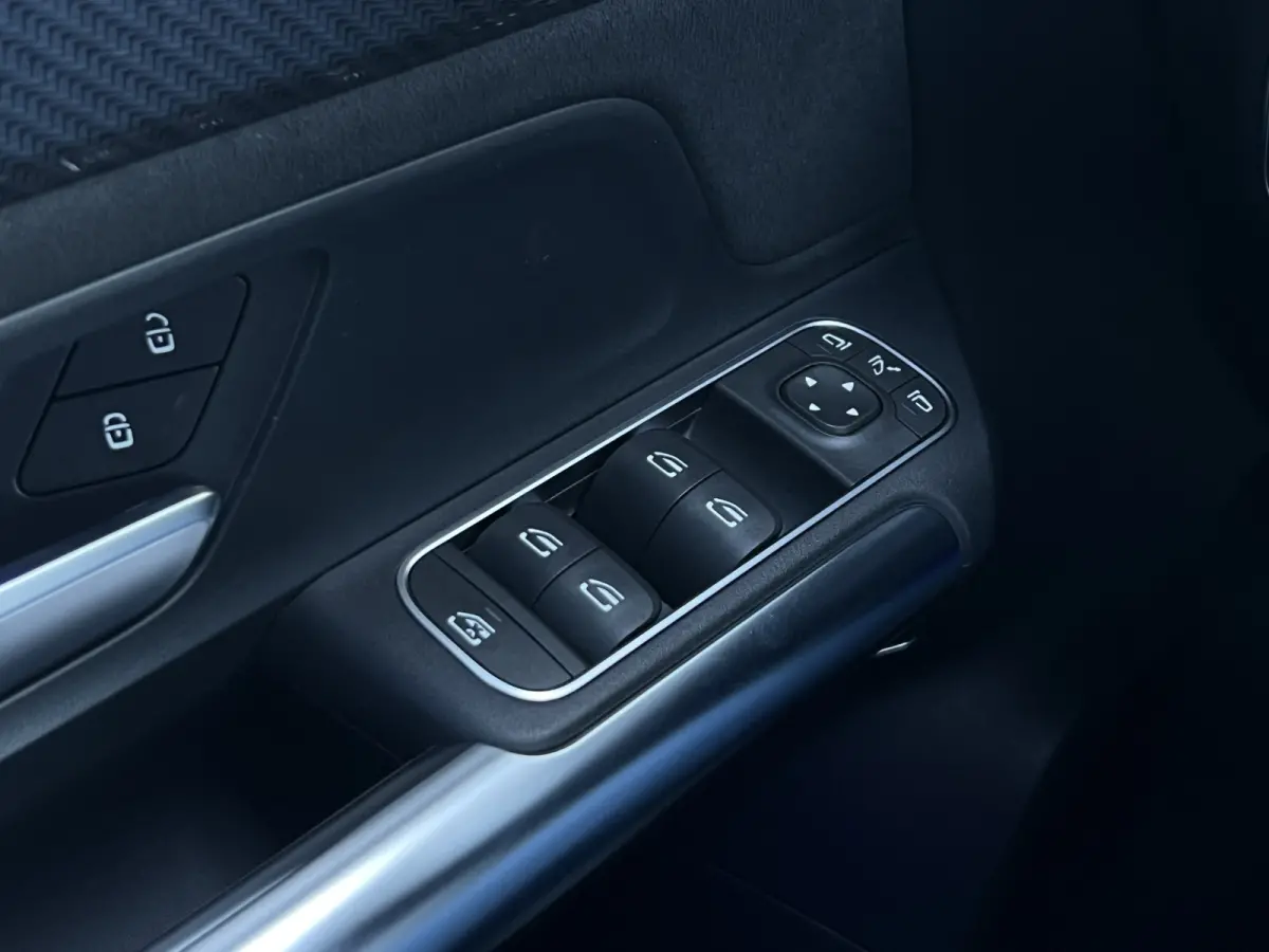 200 Business Solution AMG | Night | Camera | Sfeerverlichting | MBUX