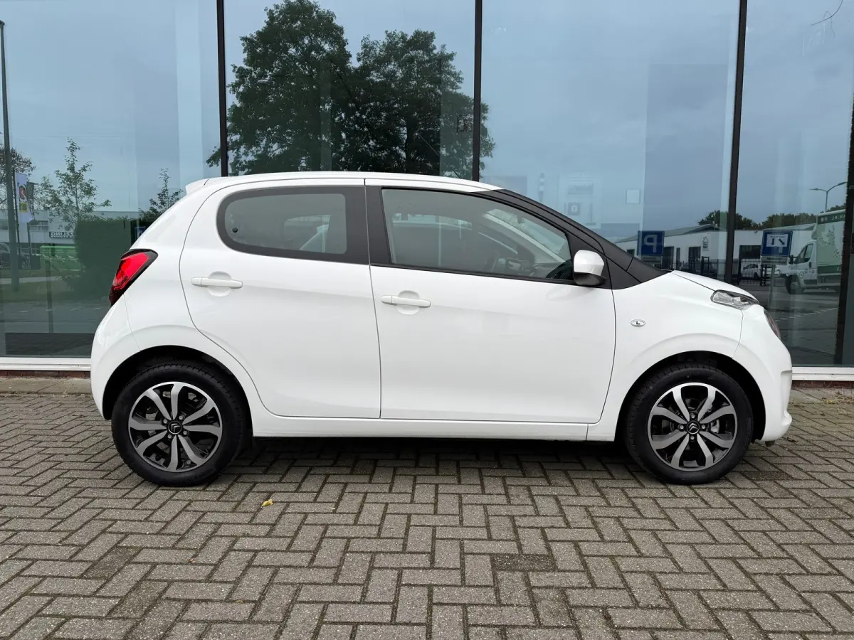 1.0 VTi Shine - Airco - Media Android/Apple - 15"LMV - Org.NL