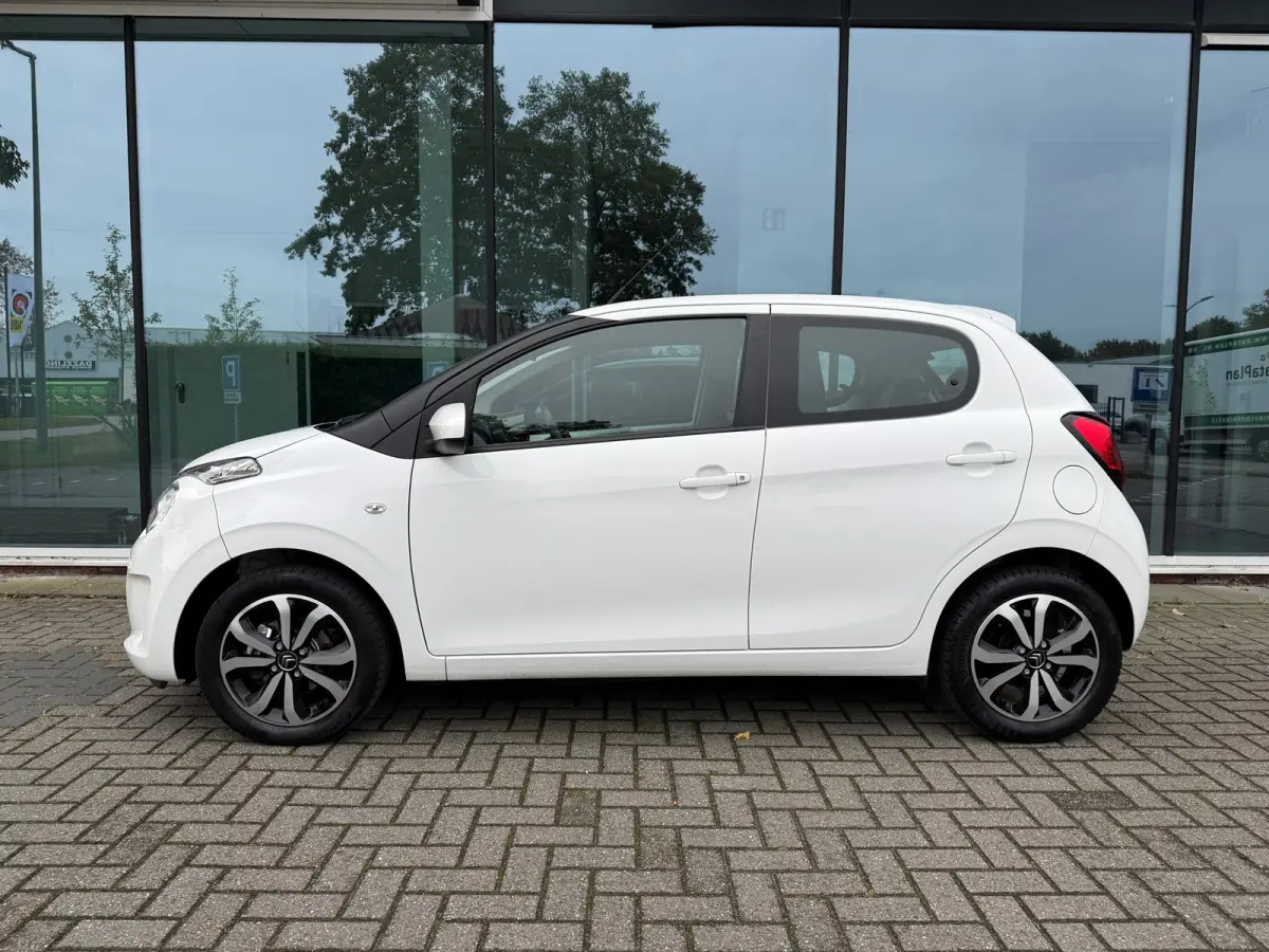 1.0 VTi Shine - Airco - Media Android/Apple - 15"LMV - Org.NL