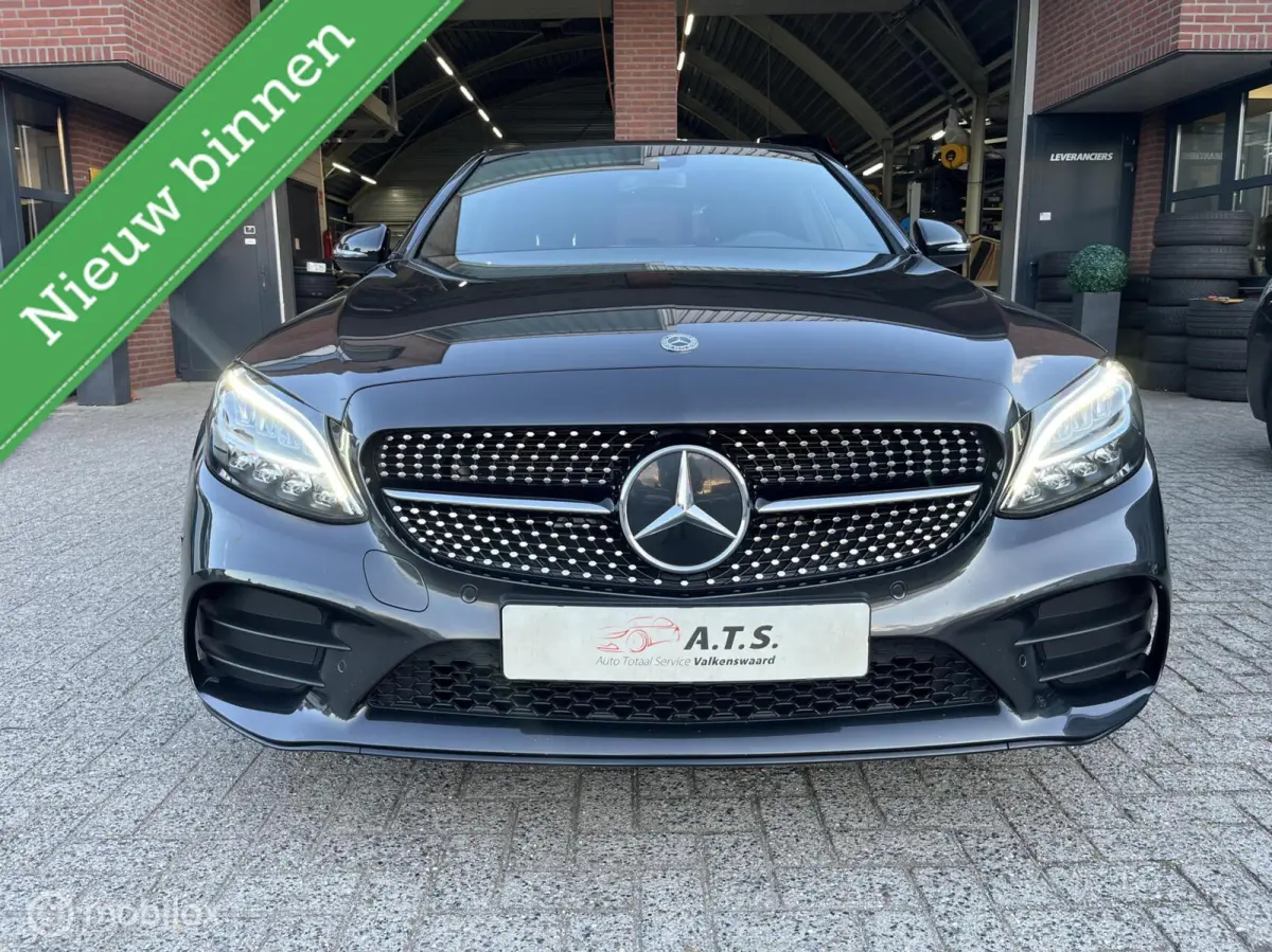 300 e AMG*LED*CRUISE*CARPLAY*PDC*BURMESTER*