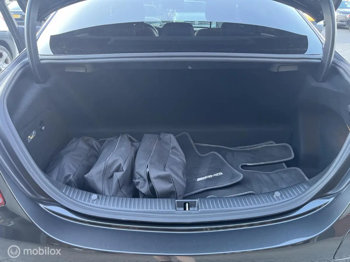 300 e AMG*LED*CRUISE*CARPLAY*PDC*BURMESTER*