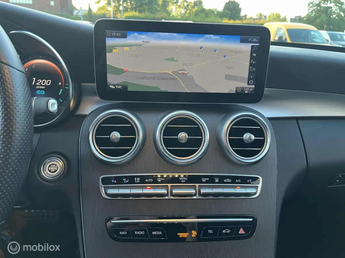 300 e AMG*LED*CRUISE*CARPLAY*PDC*BURMESTER*