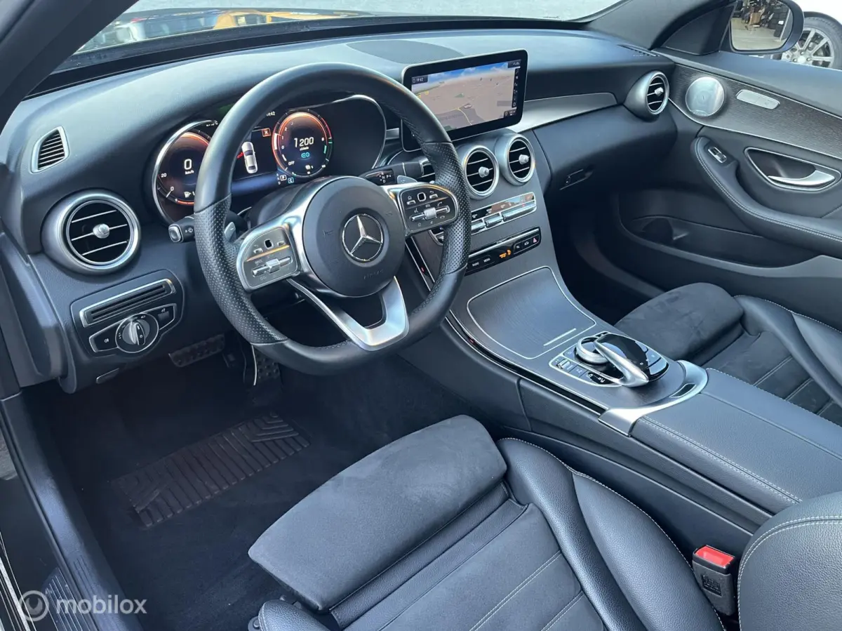 300 e AMG*LED*CRUISE*CARPLAY*PDC*BURMESTER*