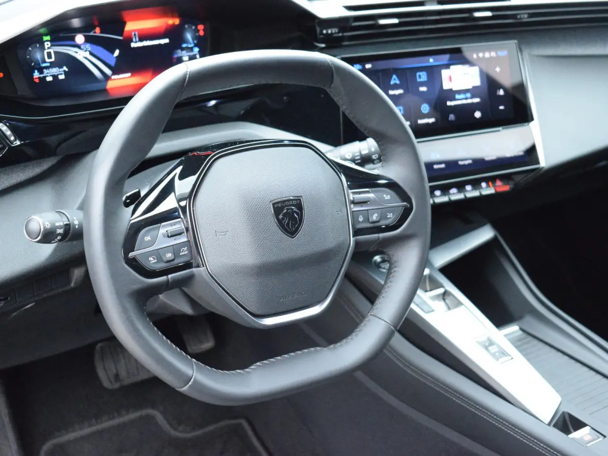 1.5 BlueHDi Allure Pack Business | 130 PK | NAVI | PARKEERSENSOREN MET CAMERA | CRUISE CONTROL | 34.580 KM