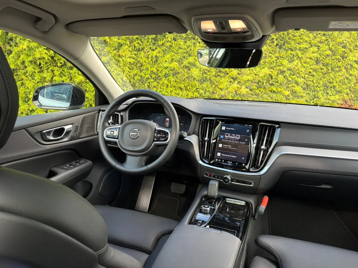 T8 Plug-in hybrid AWD Ultra Dark | Trekhaak | Panoramadak | Stoel + stuurverwarming | Harman/Kardon |