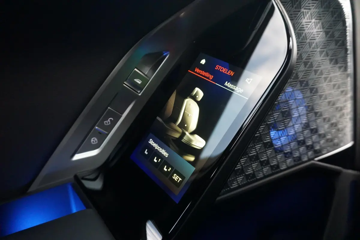 Sedan 750e xDrive Executive Drive Pro | M Sportpakket Pro | Sky Lounge | Connoisseur Pack | Bowers & Wilkins |