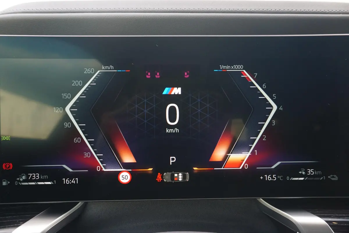 Sedan 750e xDrive Executive Drive Pro | M Sportpakket Pro | Sky Lounge | Connoisseur Pack | Bowers & Wilkins |