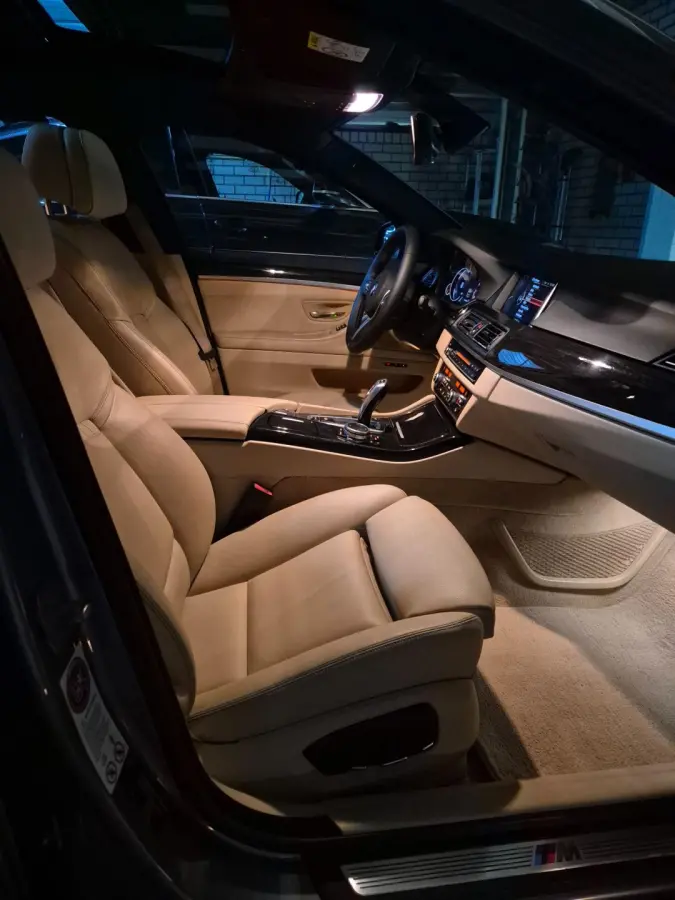 520i M Sport High Executive 6WB teller Panorama Elk. Stoelen NAP PUNT GAAF 100% dealeronderhouden