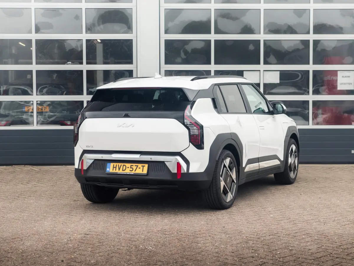 Plus Advanced 81.4 kWh l DIRECT LEVERBAAR | Schuifkanteldak | Harman en kardon | 17% bijtelling