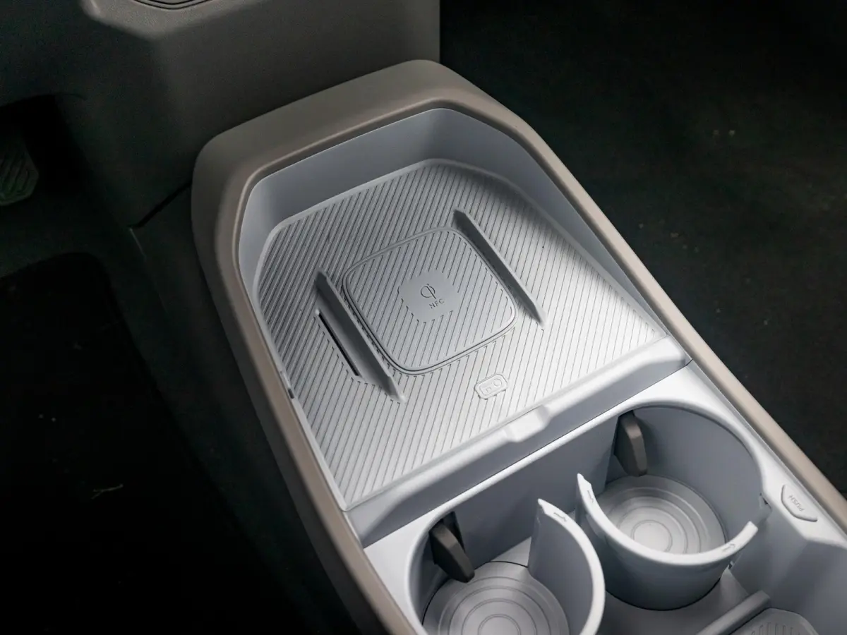 Plus Advanced 81.4 kWh l DIRECT LEVERBAAR | Schuifkanteldak | Harman en kardon | 17% bijtelling