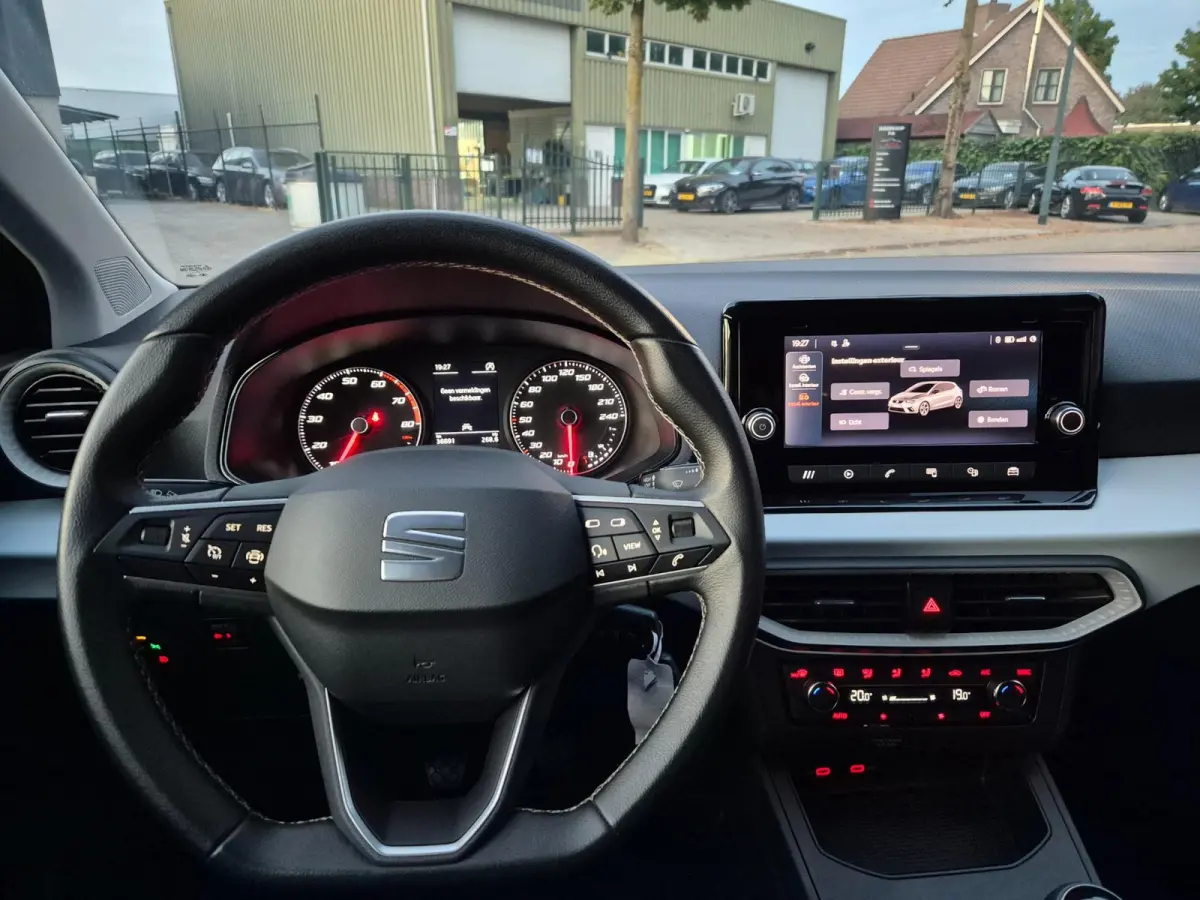 1e-Eig CarPlay Opties NAP NL Eco TSI Style Adaptieve Cruise Line Assist Navi Dealer Onderhouden