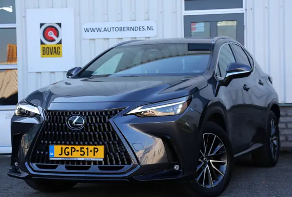 350h*Fabrieksg.t/m06-2032!*1ste Eig.*Perfect Lexus Onderh.*BTW*ACC/360Camera/Stoelverw./Stuurwielverw./Leder/Dodehoek/Apple Carplay-Android/Keyless Entry+Go/Parkeersens.V+A/18 inch LM*