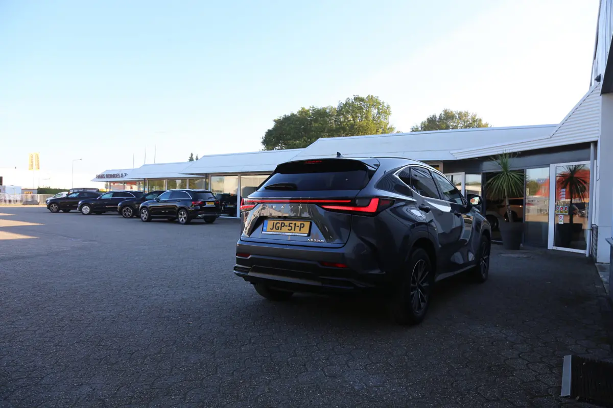 350h*Fabrieksg.t/m06-2032!*1ste Eig.*Perfect Lexus Onderh.*BTW*ACC/360Camera/Stoelverw./Stuurwielverw./Leder/Dodehoek/Apple Carplay-Android/Keyless Entry+Go/Parkeersens.V+A/18 inch LM*