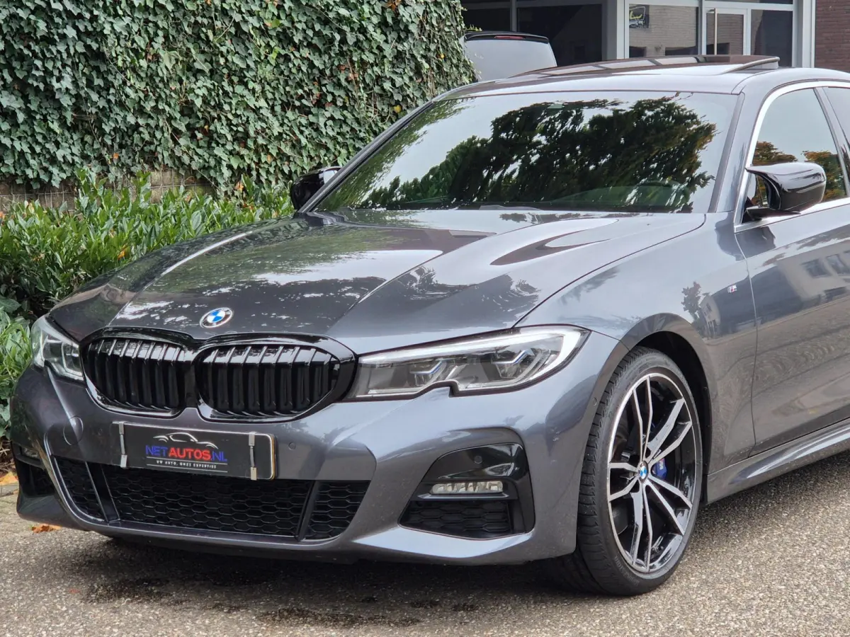 G20 330i M Edition Plus GARANTIE Android CarPlay Pano M Stoel HUD Camera NAP 1e EIG Laser Spoiler M Remmen