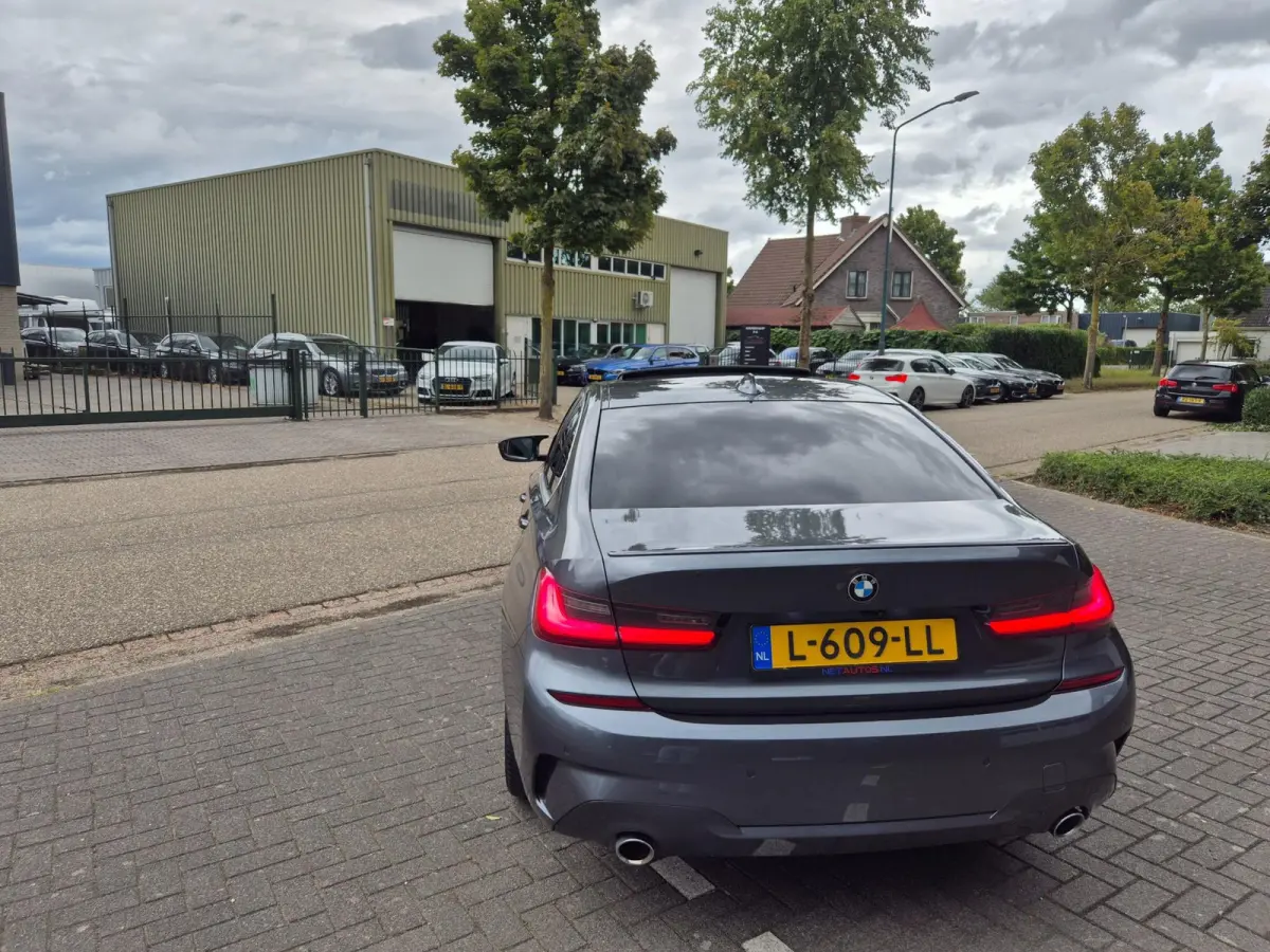 G20 330i M Edition Plus GARANTIE Android CarPlay Pano M Stoel HUD Camera NAP 1e EIG Laser Spoiler M Remmen